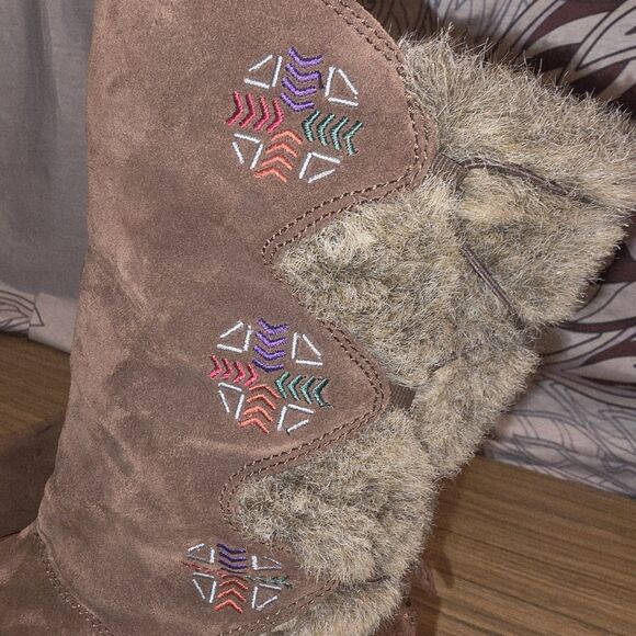 DANSKO FYODORA Sz 9.5/10 Brown Suede Aztec Embroiderd Faux Fur Pull-On Mid Boots - Picture 5 of 15